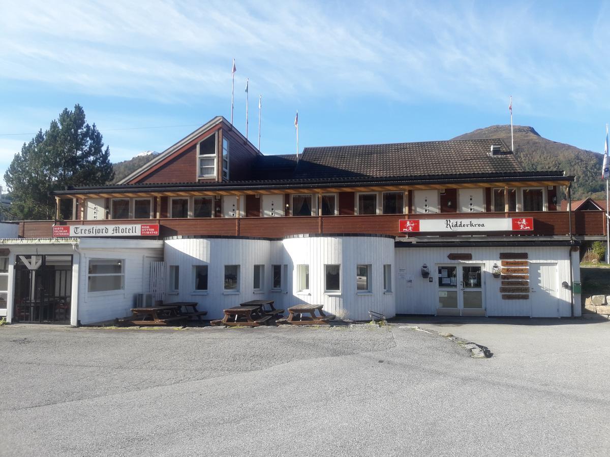 Ridderkroa Tresfjord汽车旅馆 外观 照片